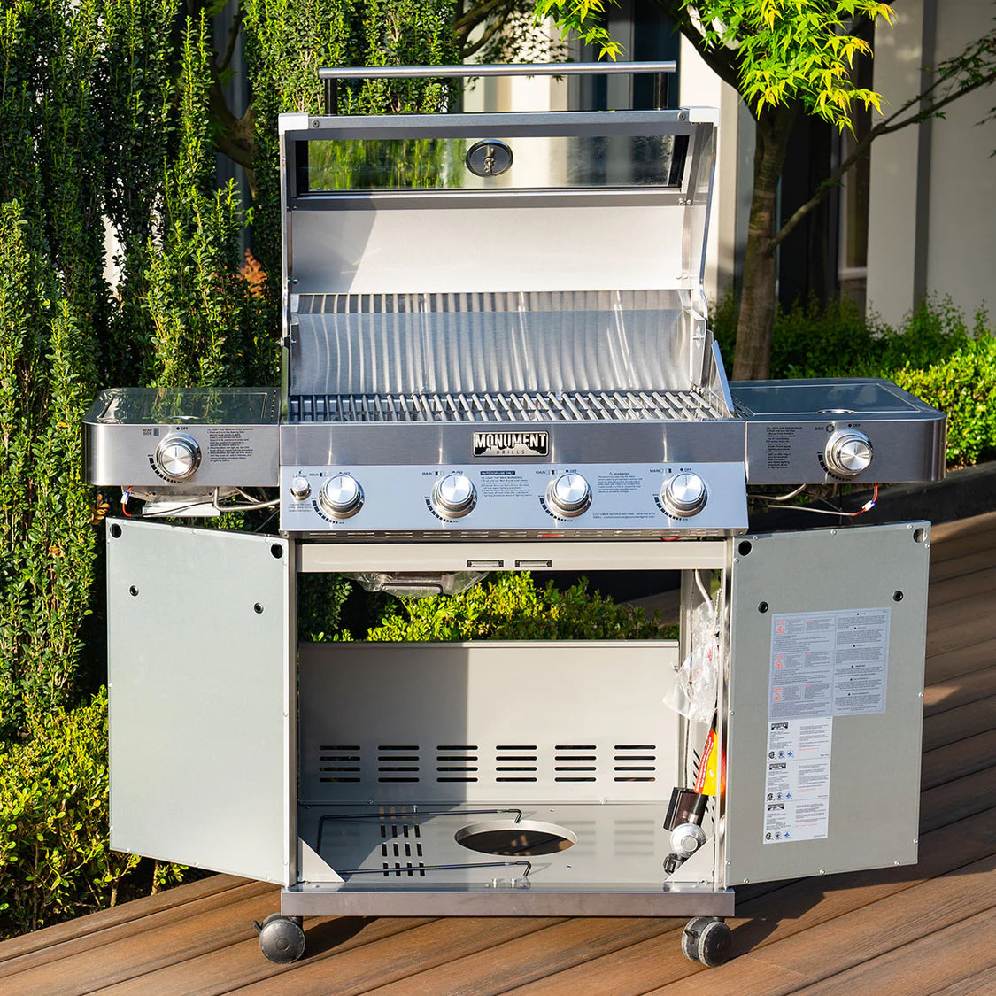 35633 | Monument Grills | 4 Burner Stainless Steel Propane Gas Grill